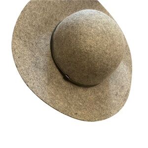 Womens Gray fall floppy hat wide brim accessories s/m designer chic autumn